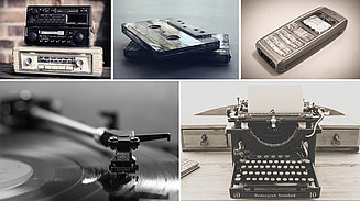 Collage: Radio, Kassetten, Nokia Phone, Schallplattenspieler, Schreibmaschine