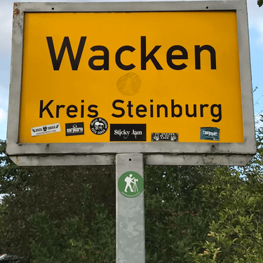 Tag 46: Ortseingangsschild der Stadt Wacken